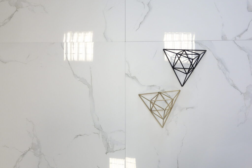 płytki oktagonalne white marble